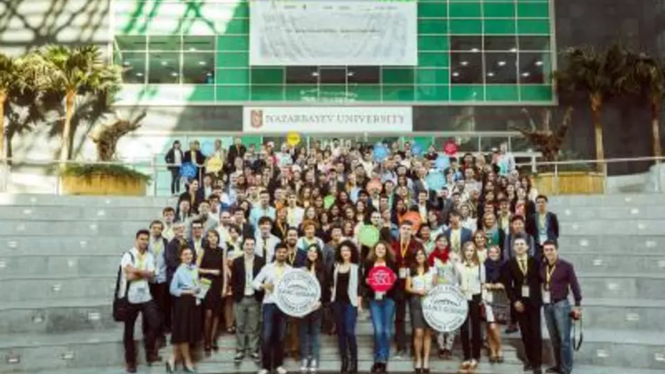 students_general_group_photo_2015.jpg
